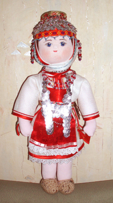 кукла в костюме невесты
